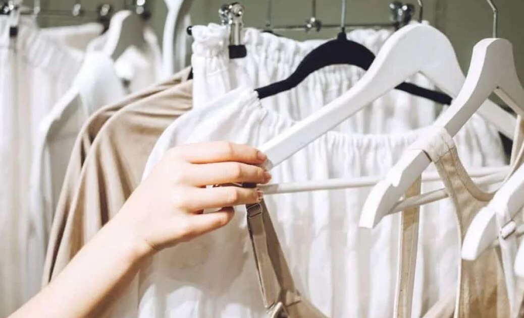 衣物褶皱好帮手，米家挂烫机